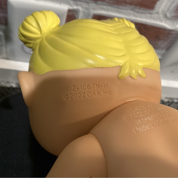 “5/$25” - Cute Baby Doll by Jazwares LLC Signed by Xavier Roberts - Excellent - Picture 6 of 13